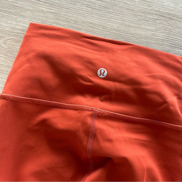 Lululemon Wunder Under Leggings - Picture 4 of 4